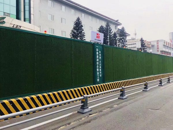 四川圍擋廠家?guī)懔私庠O(shè)置圍擋應(yīng)遵守哪些規(guī)定！